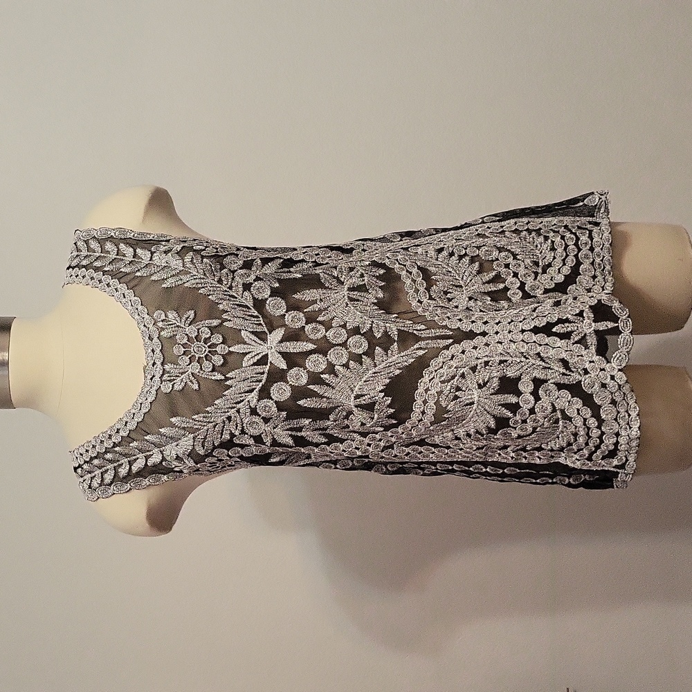 Silver and Black Embroidered Tunic Tank Sz S